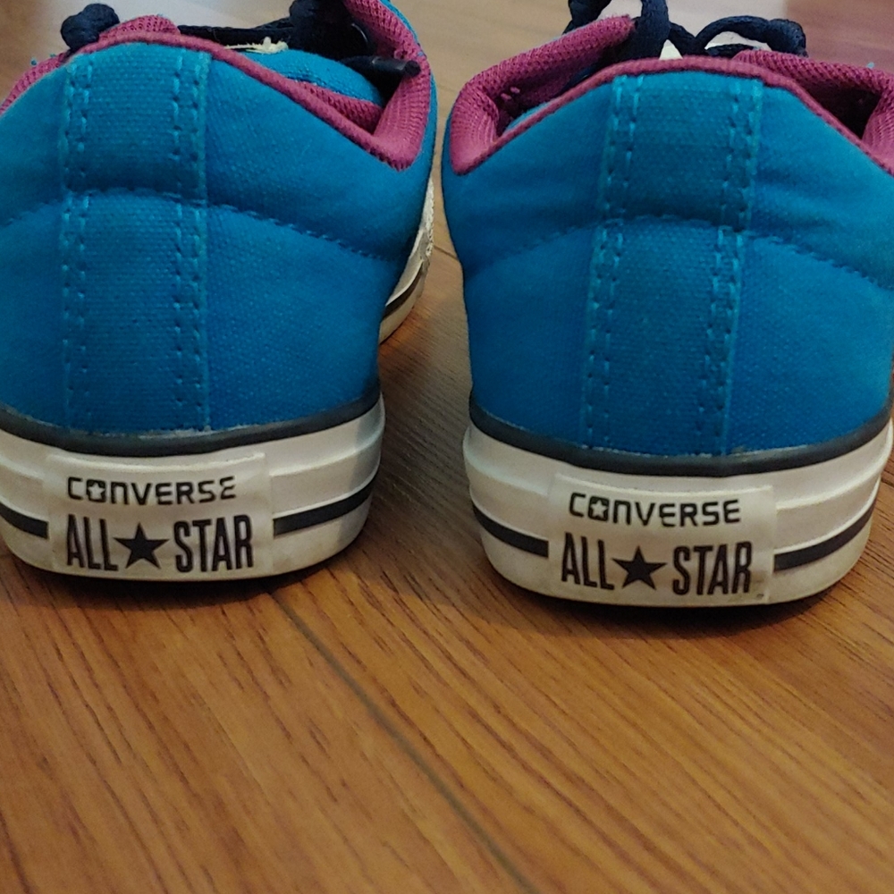 Converse shoes - Picture 8 of 8